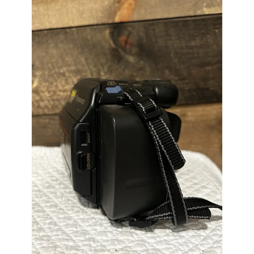 Panasonic Palmcorder VHS C Camcorder PV-L559 For Parts